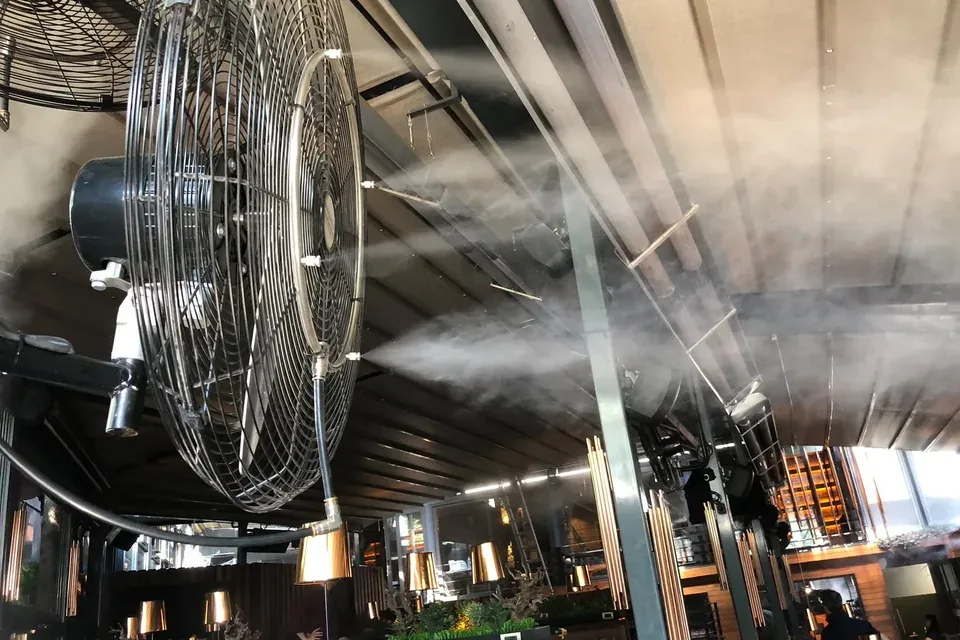 Açık alan serinletme sistemi kafe ve restoran uygulaması